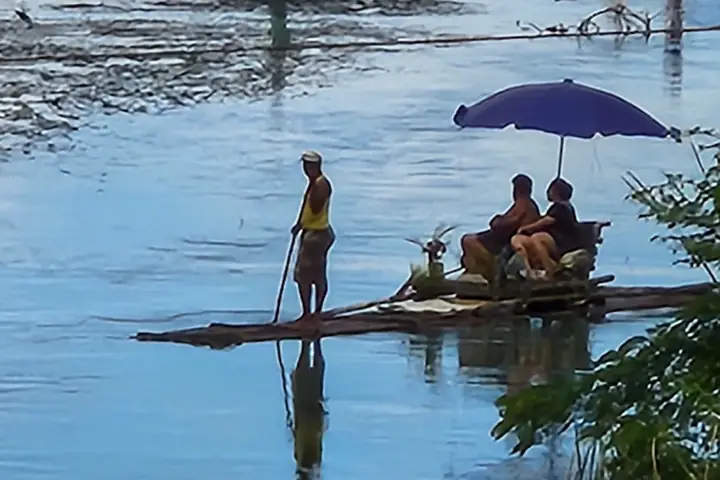 Bamboo raft on the White River, Ocho Rios