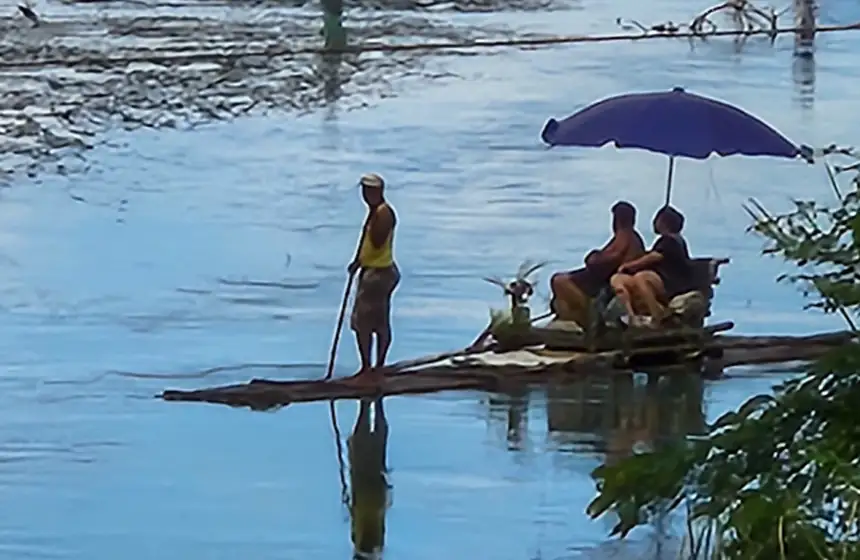 Bamboo raft on the White River, Ocho Rios